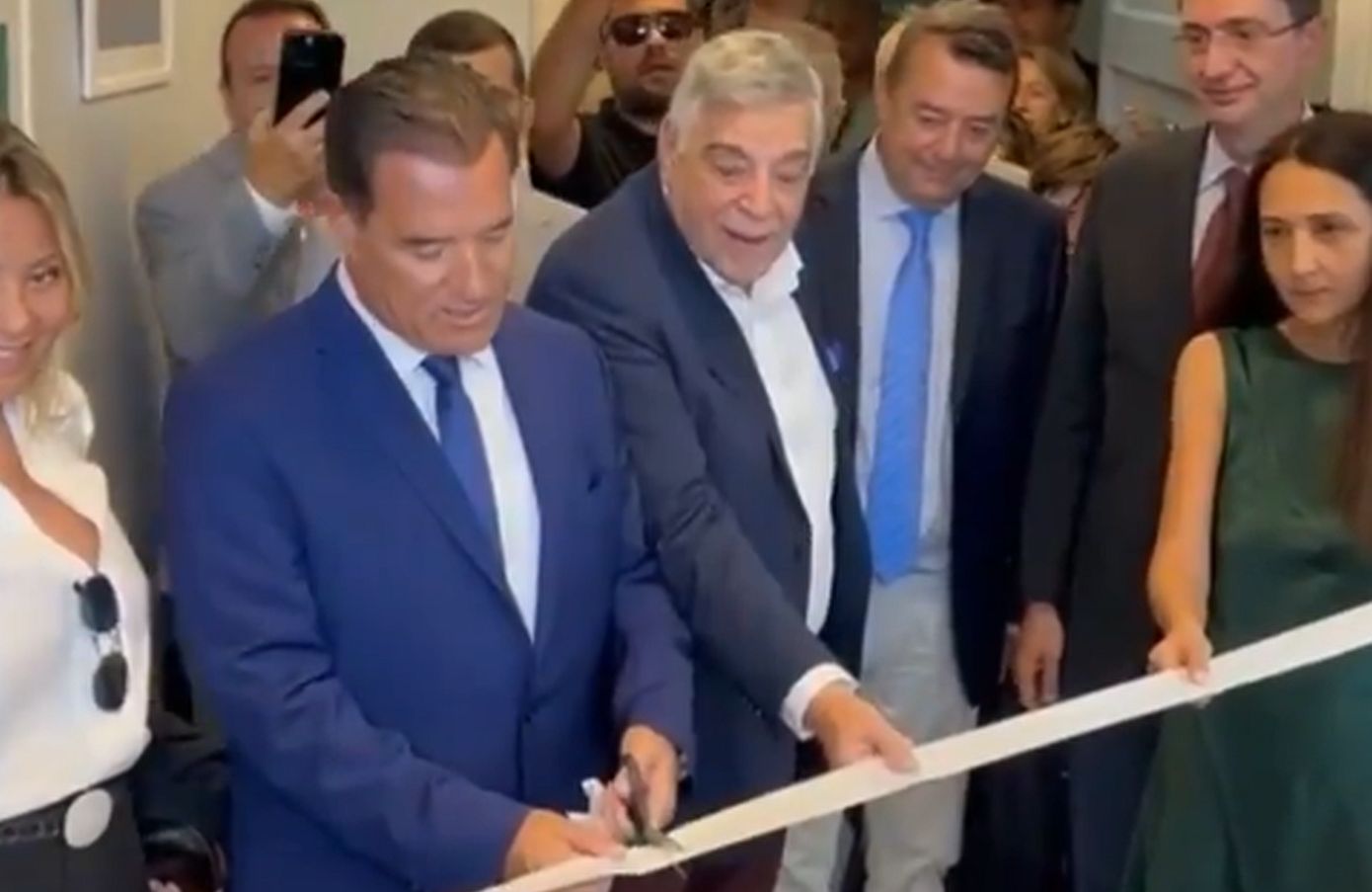 Ο Άδωνις Γεωργιάδης άνοιξε την Ογκολογική Μονάδα στο νοσοκομείο Σύρου: «Δεν μας επηρεάζουν οι λίγοι που διαμαρτύρονται»