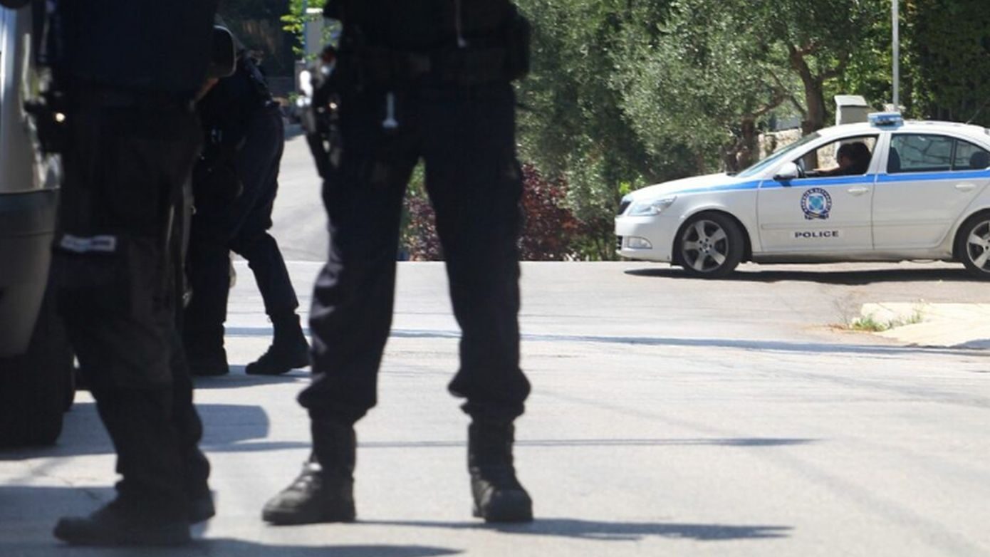 Αστυνομική επιχείρηση της ΕΛΑΣ σε πλήρη εξέλιξη στη Δυτική Αττική – 3 συλλήψεις και κατασχέσεις ναρκωτικών
