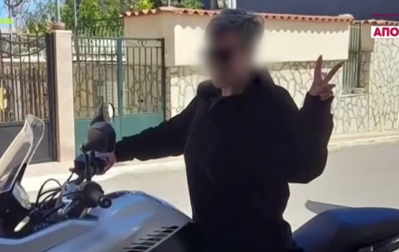 Δραματικές στιγμές μετά το τροχαίο στην Αταλάντη: Έκρυψαν τα μάτια του γιου της 32χρονης για να μην αντικρίσει τη νεκρή μητέρα του