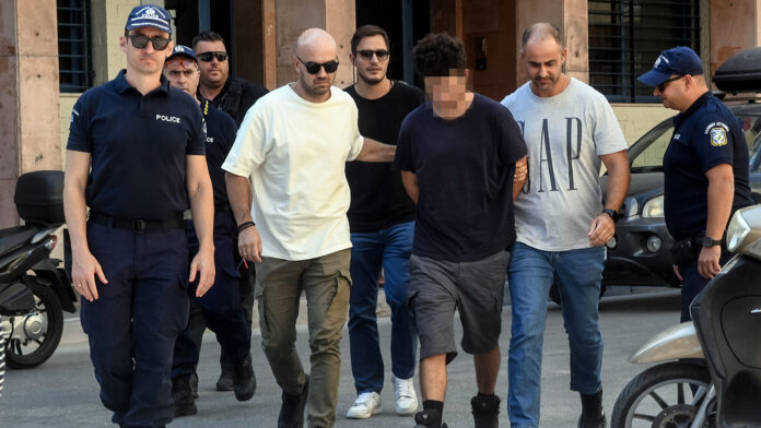 «Θα προτιμούσα να καώ παρά να κάψω δέντρο» δηλώνει ο 25χρονος προφυλακισμένος για τη φωτιά στην Πάτρα