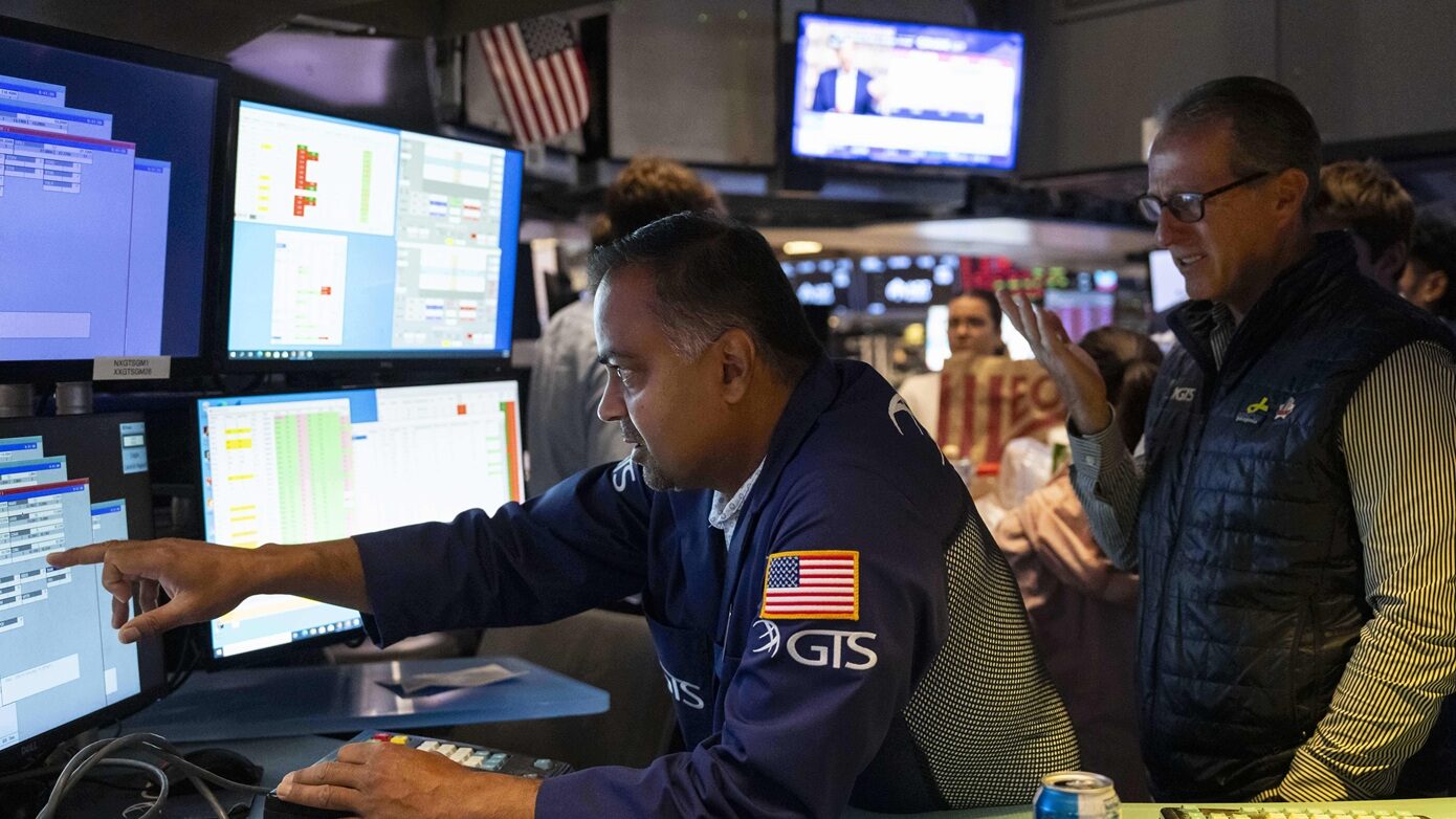Εντυπωσιακό φινάλε στη Wall Street – Η Apple ανέβασε τους δείκτες στα ύψη