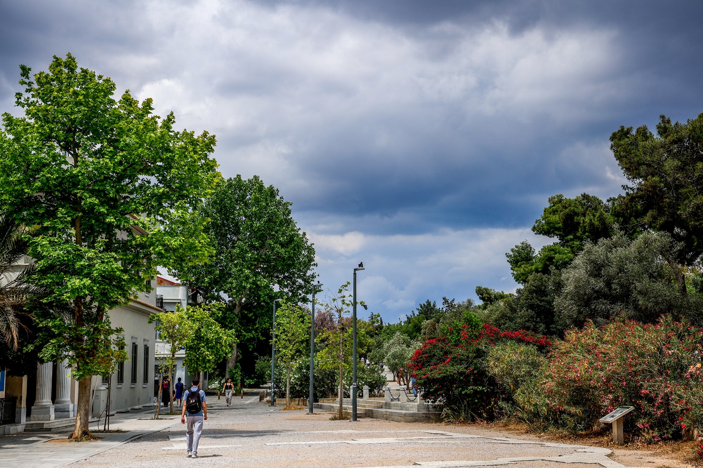 Καιρός: Δροσερός Δεκαπενταύγουστος με νεφώσεις και σποραδικές βροχές σε βόρεια, Εύβοια και Κρήτη