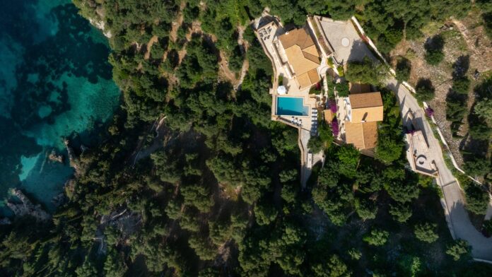 Η Greece Sotheby’s πραγματοποίησε πωλήσεις πολυτελών κατοικιών αξίας 40 εκατ. ευρώ σε 40 ημέρες στην Ελλάδα