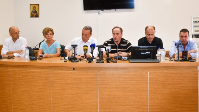 Ο Δήμαρχος Αρταίων στη σύσκεψη με τον Σ. Φάμελλο στο Δημαρχείο Ζηρού