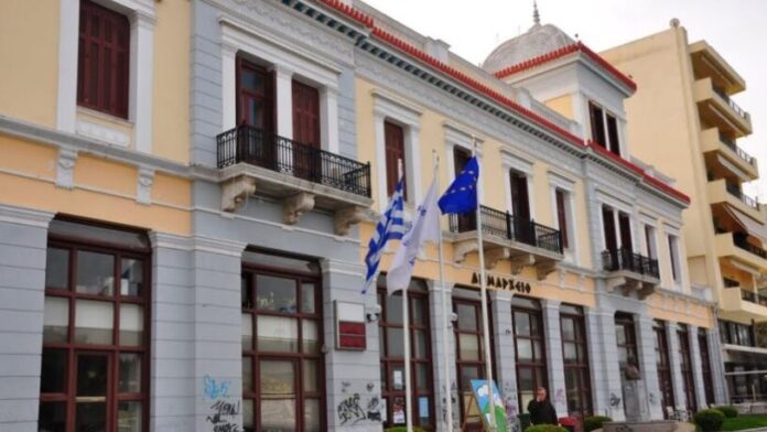 Σύσκεψη για την ιστορική Γέφυρα συγκαλούν ο Δήμος Χαλκιδέων και ο Ο.Λ. Ν. Εύβοιας