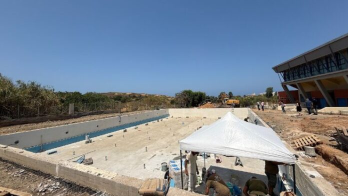 Επιθεώρηση Δημάρχου Χανίων στη νέα πισίνα του Κλαδισού – Ενθουσιασμός για την πρόοδο των εργασιών