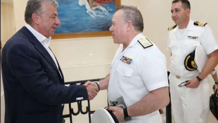 Στ. Αρναουτάκης: «Συνεργασία-κλειδί με το Λιμενικό Σώμα για το μεταναστευτικό»