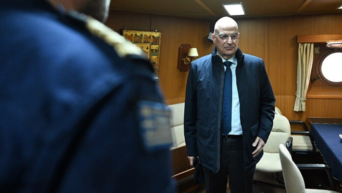 Επαινετικά λόγια Δένδια προς τις Ένοπλες Δυνάμεις για την επιτυχημένη ανθρωπιστική αποστολή στη Γάζα