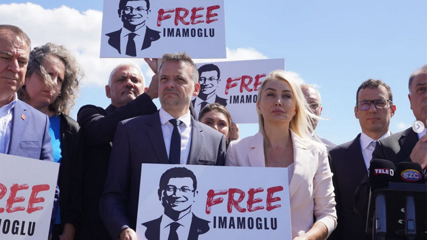 Χάρης Δούκας: «Η δημοκρατία δεν περιορίζεται – Στηρίζουμε τον Ιμάμογλου»