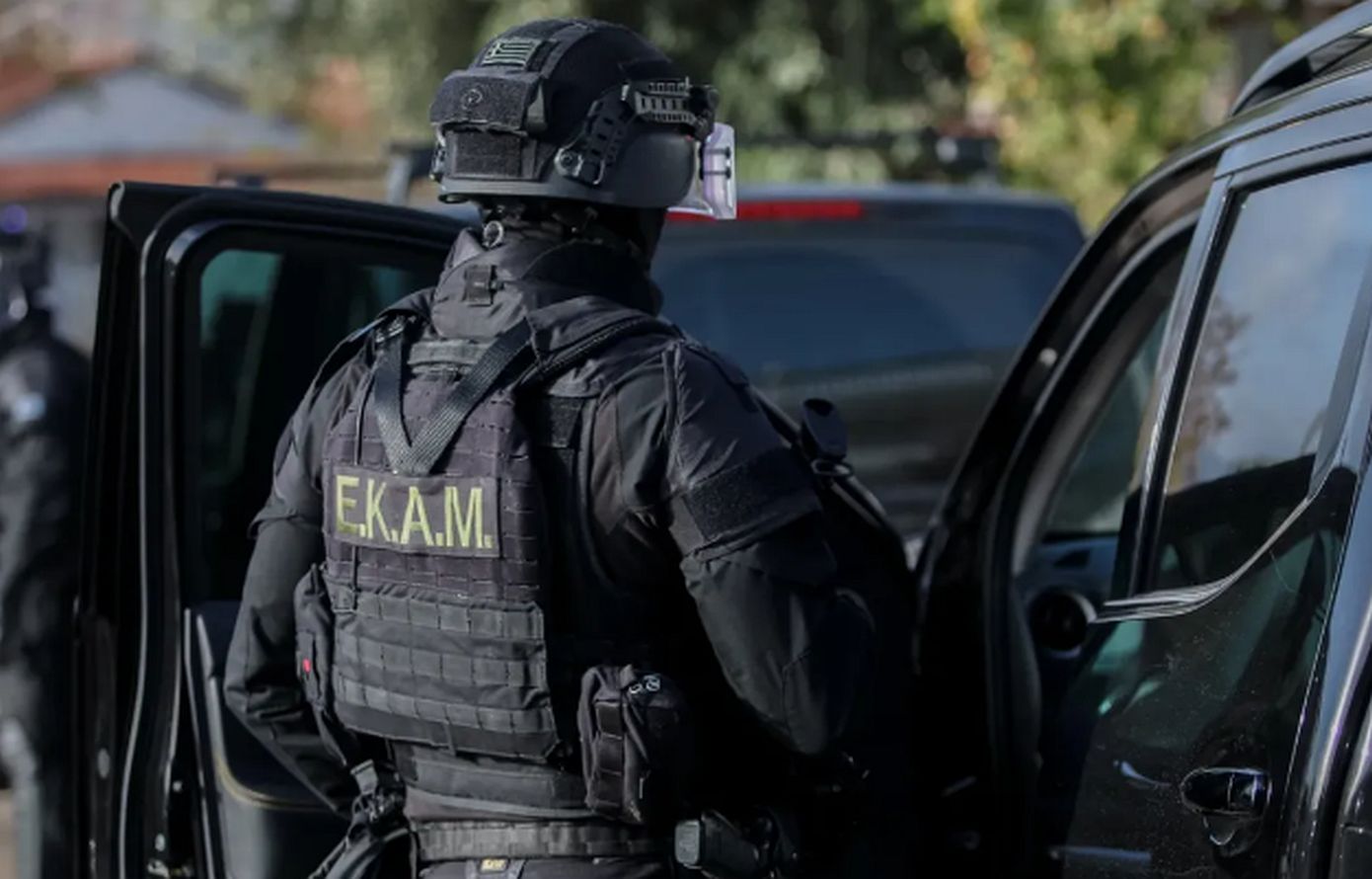 Γιγαντιαία επιχείρηση της Αστυνομίας στην Κρήτη – Διαλύθηκε εγκληματική συμμορία με στρατιωτικούς, αστυνομικούς και κληρικούς
