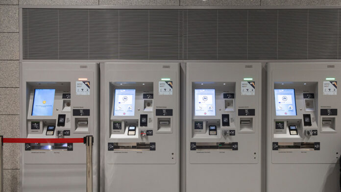 Άρχισε η τοποθέτηση και χρήση «POS» στα εκδοτικά μηχανήματα εισιτηρίων του Μετρό Θεσσαλονίκης