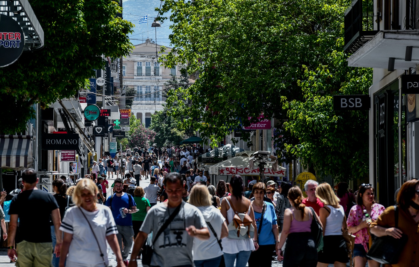 Έξι «καυτά» νομοσχέδια που καταφθάνουν μετά το καλοκαίρι: Μεταρρυθμίσεις σε Δημόσιο, μετανάστευση, οδική ασφάλεια, υγεία, δικαιοσύνη και ΟΤΑ