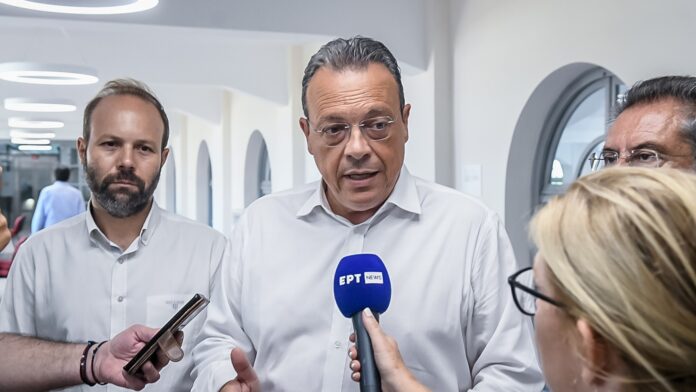 Φάμελλος: «Οι εναέριοι πυροσβέστες απαιτούν πλήρη απασχόληση για την κάλυψη των οργανικών κενών»