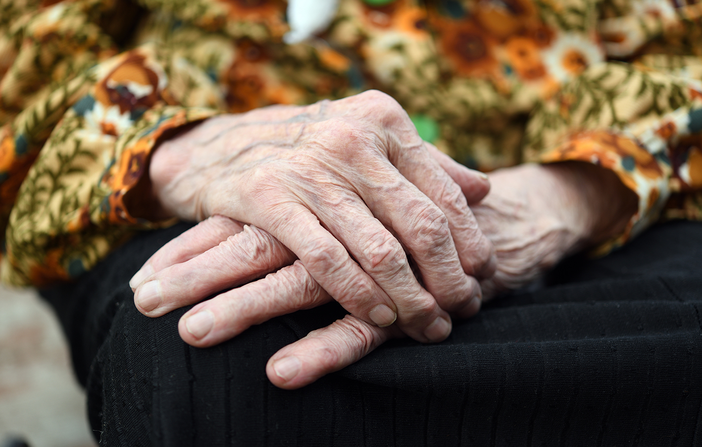 Ληστεία 165.000 ευρώ από ηλικιωμένη στη Χαλκιδική – Συνελήφθη η συμμορία