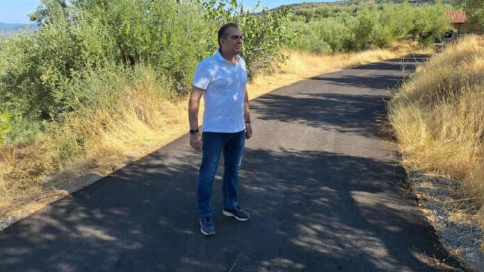 Επίσκεψη Δημάρχου Καλαμάτας σε έργα ασφαλτόστρωσης στην Κοινότητα Άνθειας