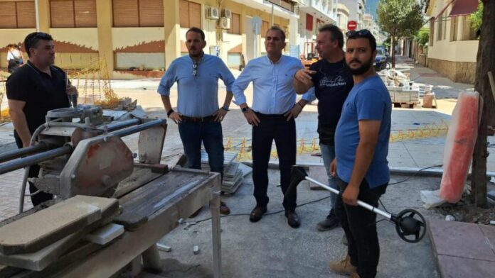 Επιθεώρηση Δημάρχου στην προχωρούμενη ανάπλαση του κέντρου Καλαμάτας