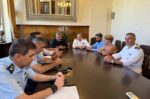 Ο Αρχηγός του Λιμενικού στα Χανιά – Συνάντηση για το μεταναστευτικό με Δήμαρχο και Αντιπεριφερειάρχη Χανίων