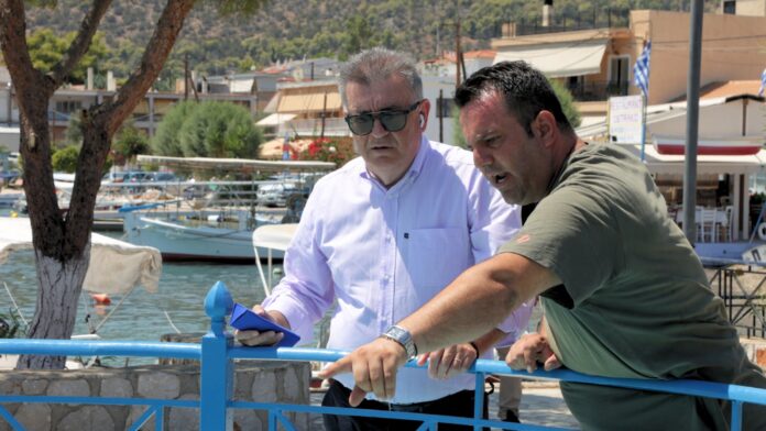 Ο Δήμαρχος Κορινθίων στον Κόρφο – Συλλογή απορριμμάτων 4 φορές την εβδομάδα