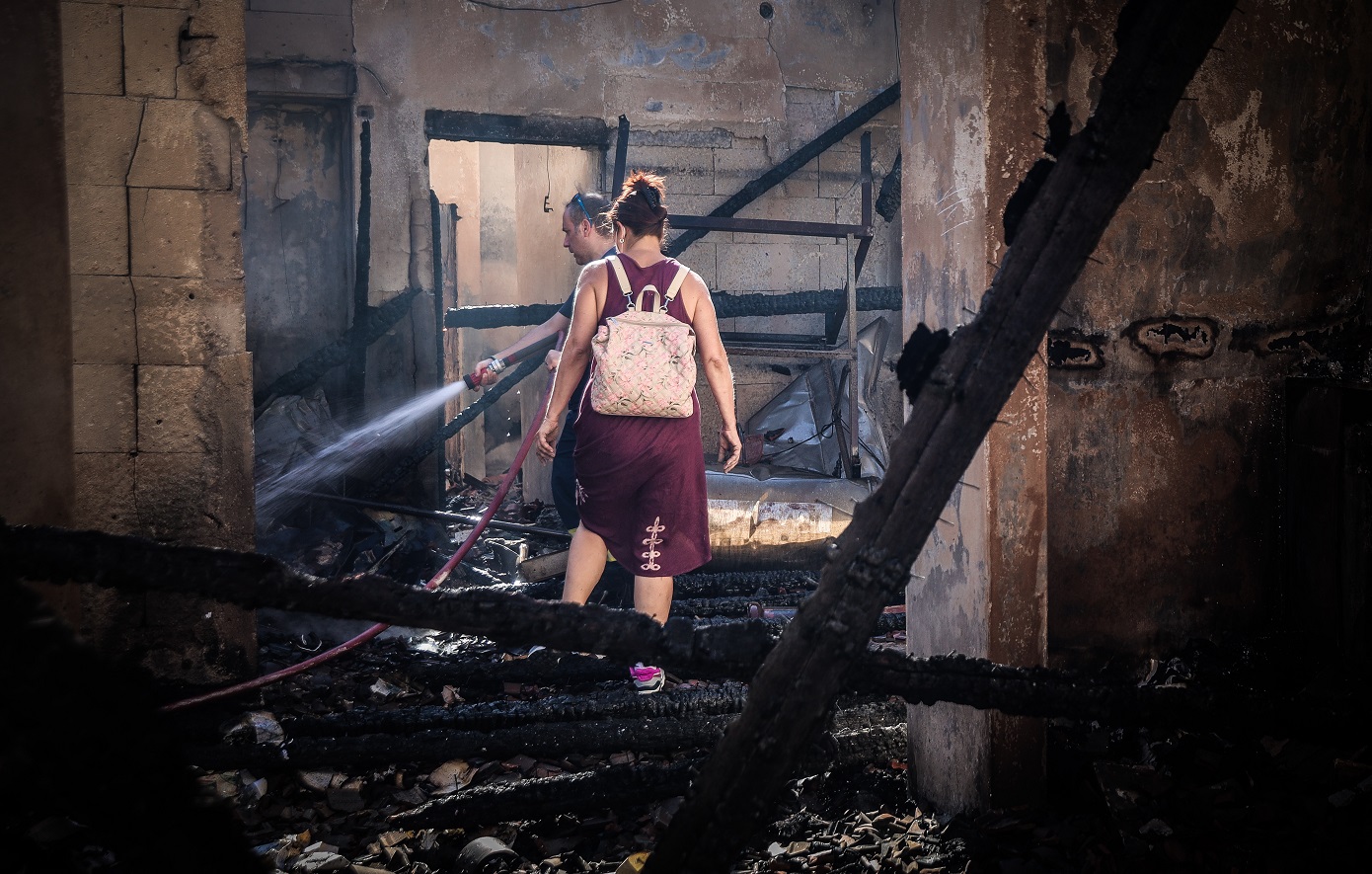 Δόθηκαν οι αποζημιώσεις στους πληγέντες της πυρκαγιάς στο Κρυονέρι Αττικής τον Ιούλιο