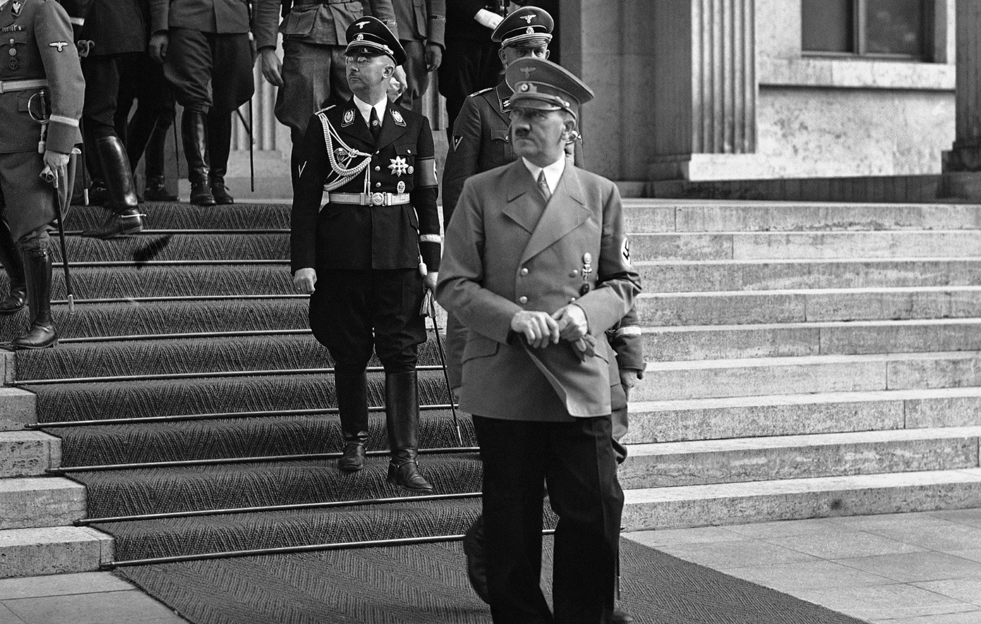 Σαν σήμερα 22 Αυγούστου: Ο Χίτλερ διαφεύγει από ατύχημα – «Για λίγα δευτερόλεπτα κρατούσα την Ιστορία στα χέρια μου»