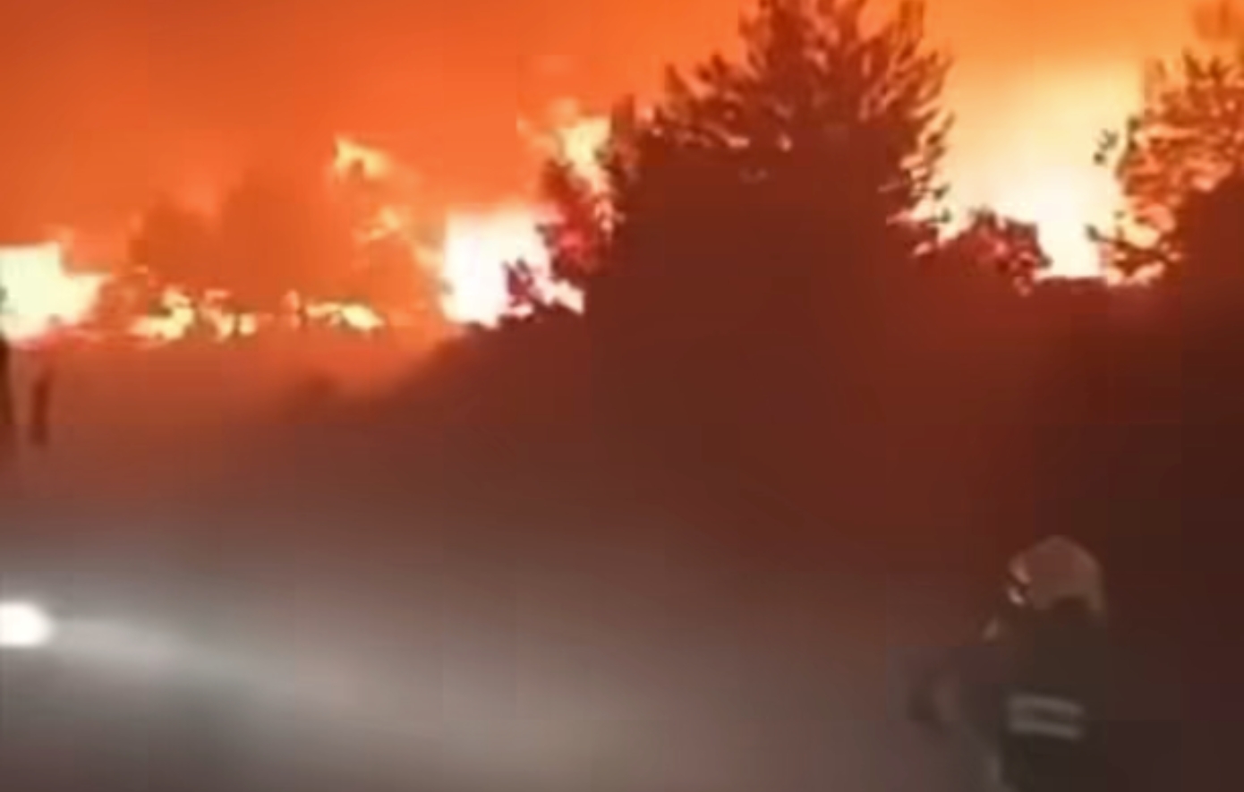 Σημαντική αναζωπύρωση στη Χίο στην περιοχή Λεπτοπόδων