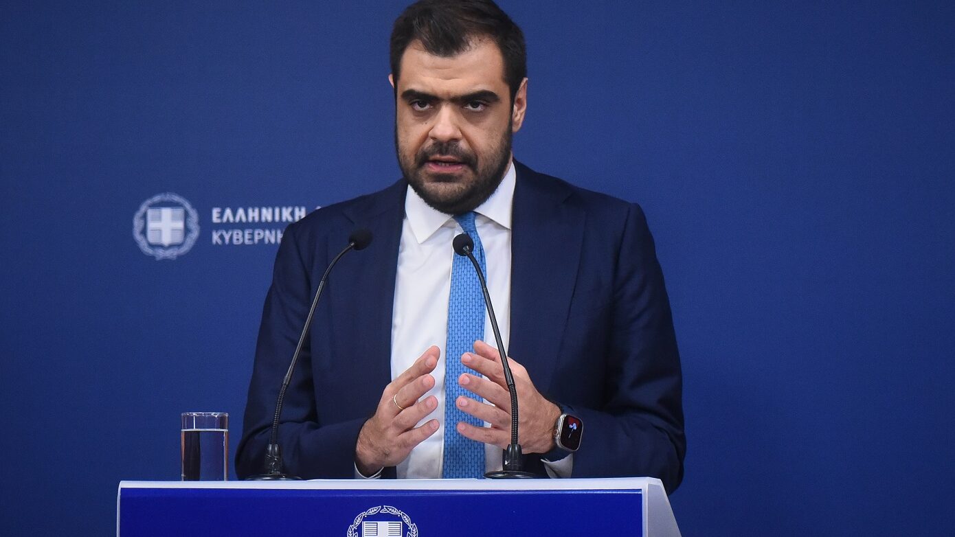 Παύλος Μαρινάκης: Αν υιοθετήσουμε τον 13ο μισθό του ΠΑΣΟΚ, δεν θα υπάρξει άλλη παροχή