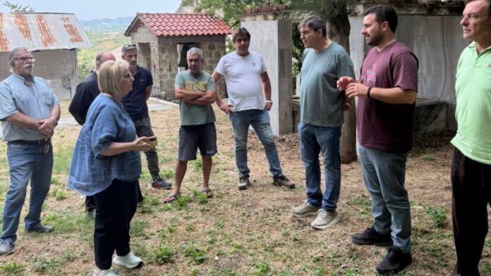 Απομάκρυνση ογκόλιθων από τον Ι.Ν. Αγίου Νικολάου Καστρακίου Μετεώρων