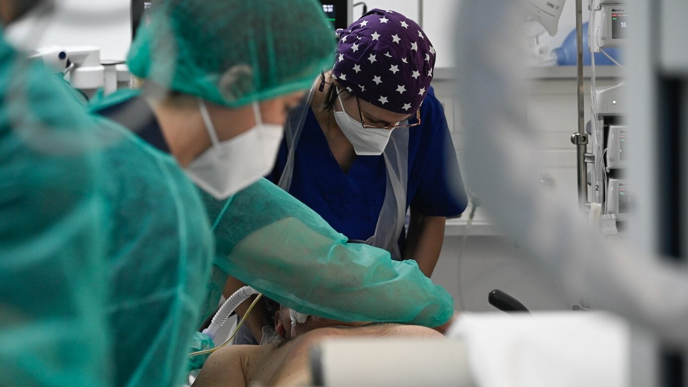 Αποσωληνώθηκε ο 15χρονος από το Μέτσοβο μετά από μεταμόσχευση ήπατος λόγω θερμοπληξίας
