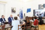 Συνάντηση Μητσοτάκη με τον δήμαρχο Αμοργού για το πρόγραμμα «Αμοργόραμα»