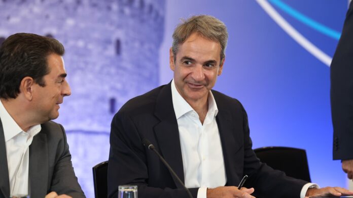 Ο Μητσοτάκης στη Θεσσαλονίκη – Επαφές με βουλευτές πριν την 89η ΔΕΘ