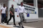 Συνομιλία του Κυριάκου Μητσοτάκη με τον πρόεδρο της Βολισσού Χίου μετά την καταστροφική πυρκαγιά