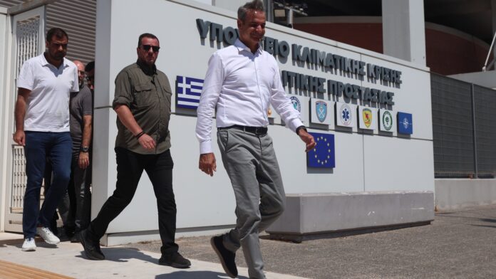 Ο Μητσοτάκης στο Εθνικό Κέντρο Κρίσεων – Ηγήθηκε σύσκεψης για τις πυρκαγιές