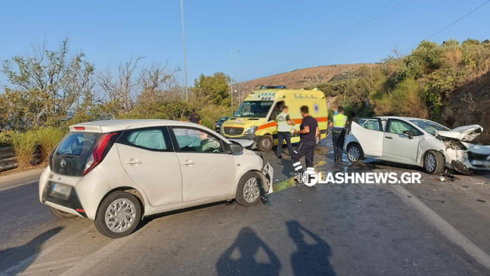 Σύγκρουση τριών αυτοκινήτων στον ΒΟΑΚ: Δύο γυναίκες τραυματίες