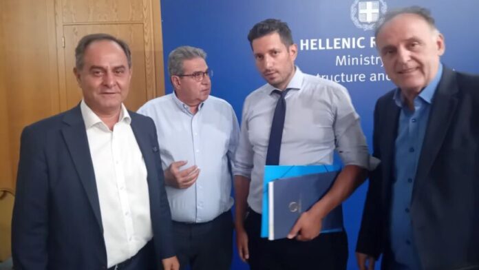 Σύσκεψη 9 Δήμων με τον Υπουργό Μεταφορών για τα εκδοτήρια της Hellenic Train