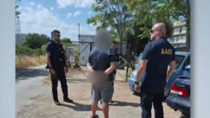 Στη φυλακή ο δημοτικός υπάλληλος Παλλήνης για κατηγορίες εμπρησμών – Επιμένει στην αθωότητά του