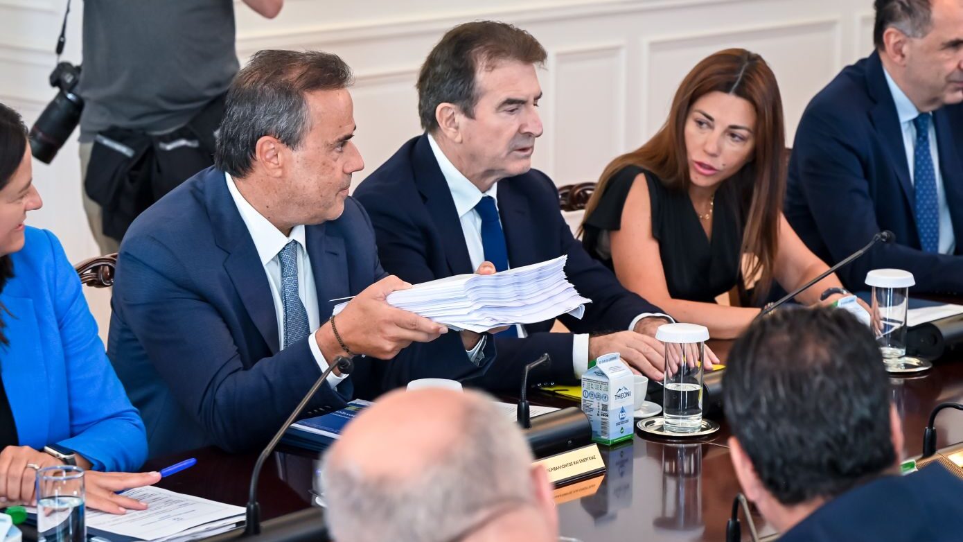 Παπασταύρου: Ένας πλήρης «οδηγός κανονισμών» με τον ανανεωμένο Κώδικα Χωροταξίας – Πολεοδομίας