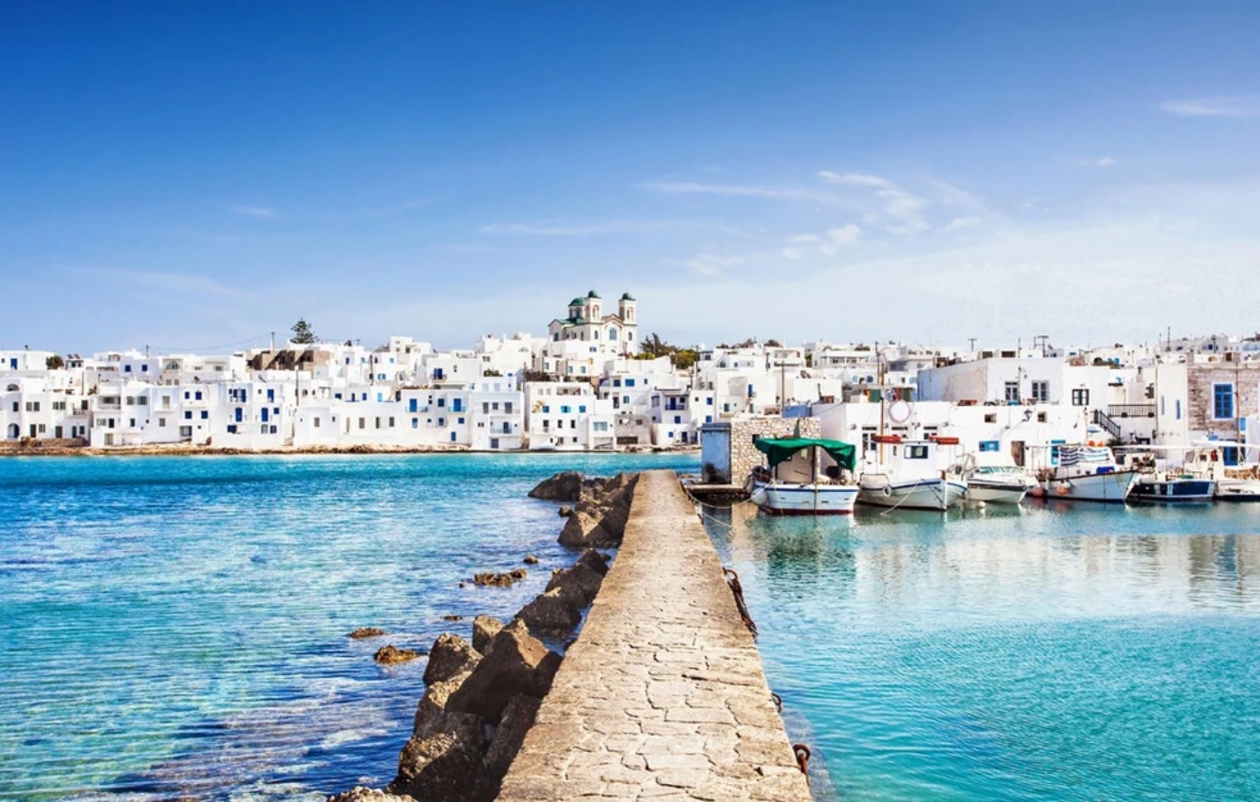 Στο ΣτΕ για έγκριση το Ειδικό Πολεοδομικό Σχέδιο για τις Κολυμπήθρες Πάρου – Τι όροι δόμησης ισχύουν ανά ζώνη