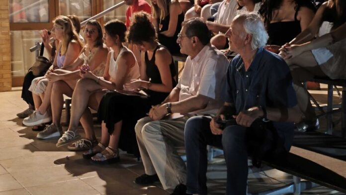 Προειδοποίηση από Σαρηγιάννη για Πάτρα: Τριπλάσιες οι καρκινογόνες ουσίες στα αιωρούμενα σωματίδια λόγω πυρκαγιάς
