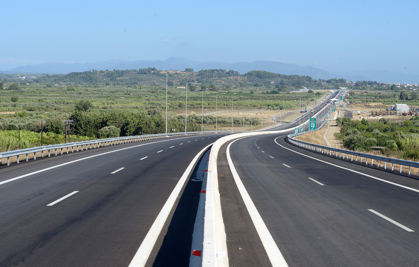 Στην κυκλοφορία δόθηκε ο αυτοκινητόδρομος Πατρών-Πύργου: Οι πρώτες εικόνες από το νέο δρόμο