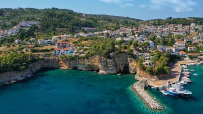 Ένταση στην Αλόννησο: Αντιπαράθεση δημάρχου και κατοίκου για τη μονάδα αφαλάτωσης