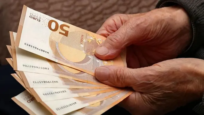 Αναπροσαρμογές και προσωπική διαφορά στις συντάξεις: Τι θα ισχύει για εργαζόμενους και μη συνταξιούχους το 2026