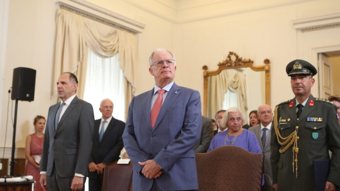 Γεραπετρίτης: Η Ελλάδα ενισχύει συνεχώς το διπλωματικό της ίχνος – Τασούλας: Υποστηρίζουμε το Διεθνές Δίκαιο
