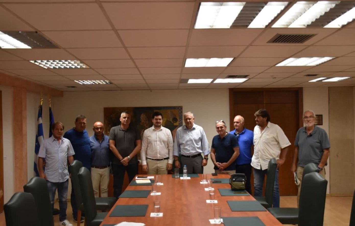 Γρήγορη ενίσχυση των λαϊκών αγορών με νέες άδειες και επιτάχυνση διαδικασιών – «Ενδυνάμωση ενός θεσμού για όλους»