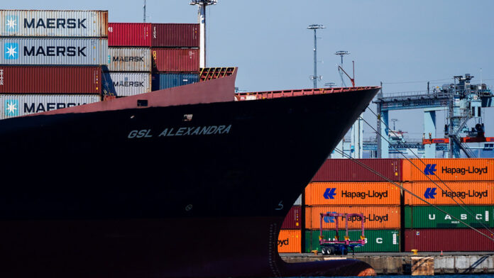 Το εμπορικό έλλειμμα της χώρας σημείωσε άνοδο τον Ιούνιο