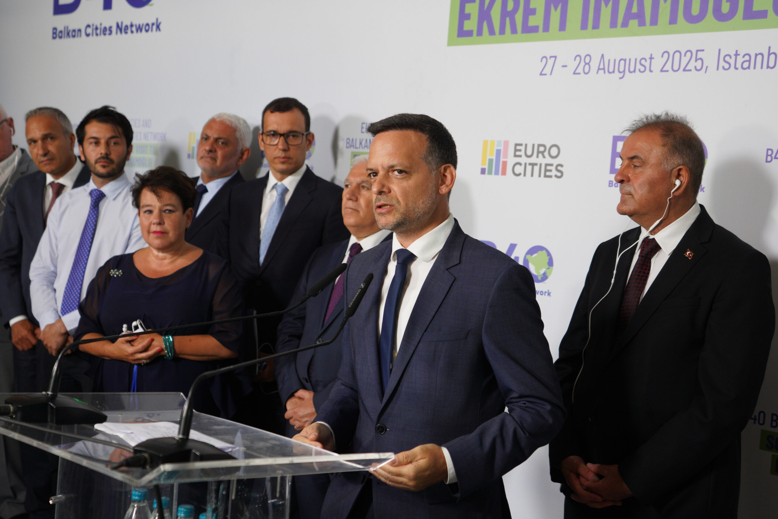 Χ. Δούκας: «Η δημοκρατία δεν περιορίζεται – Υποστηρίζουμε τον Ιμάμογλου…»