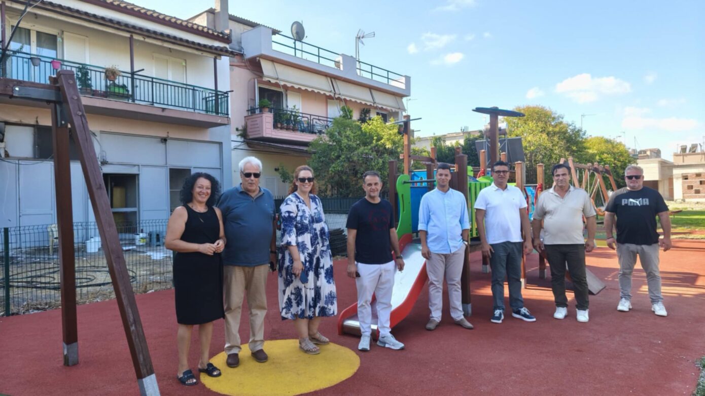 Σύγχρονες και ασφαλείς παιδικές χαρές εγκαινιάζονται στη Βάρδα και τον Σταφιδόκαμπο