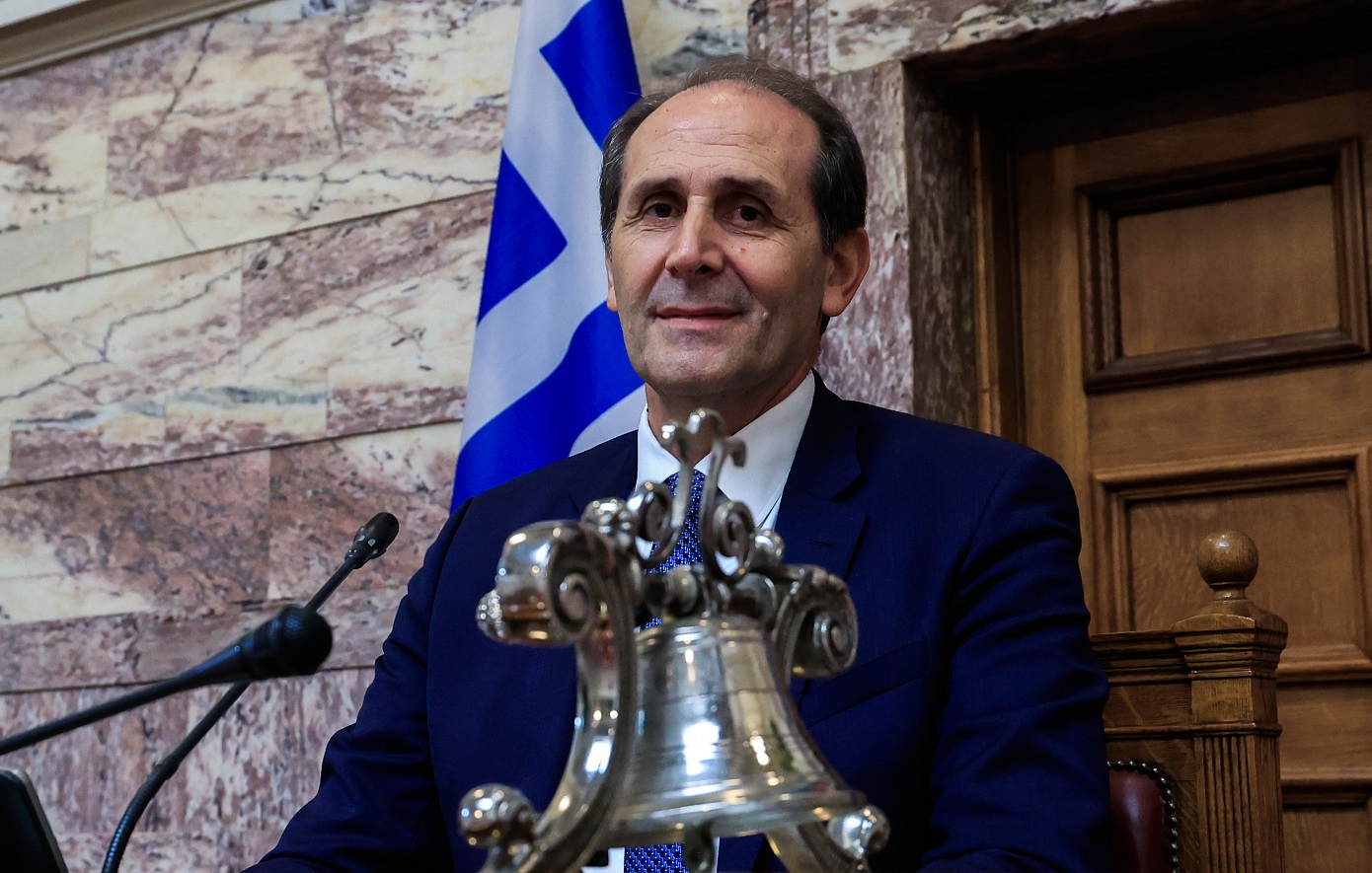 Το υπουργείο Υγείας ανακοινώνει τον θάνατο Βεσυρόπουλου – Γιατρός και διασώστης εκτός καθήκοντος επιχείρησαν να τον σώσουν