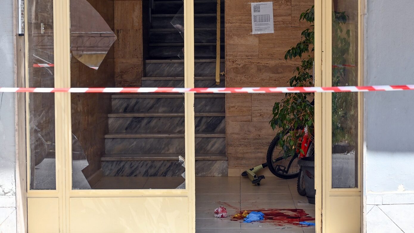 Γυναικοκτονία στο Βόλο: Εξαφανισμένος ο 40χρονος ύποπτος, ερευνά τις κάμερες η ΕΛ.ΑΣ – «Παραδώσου, μην ατιμάζεις τα παιδιά σου»