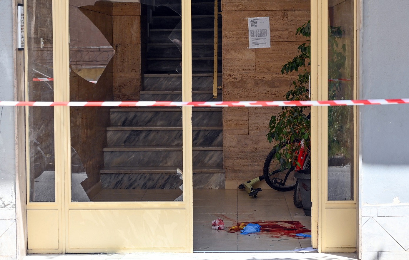 Γυναικοκτονία στο Βόλο: Εξαφανισμένος ο 40χρονος ύποπτος, ερευνά τις κάμερες η ΕΛ.ΑΣ – «Παραδώσου, μην ατιμάζεις τα παιδιά σου»