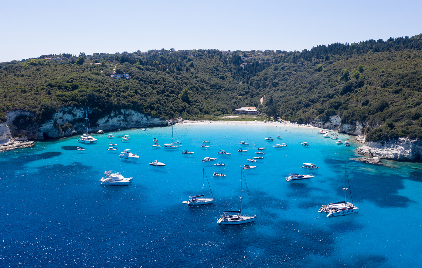 Παξοί και Ιθάκη μελετούν «εισιτήριο αποβίβασης» για ημερήσιους τουρίστες